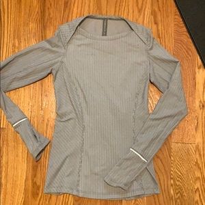 Lulu lemon long sleeve thick back pocket top